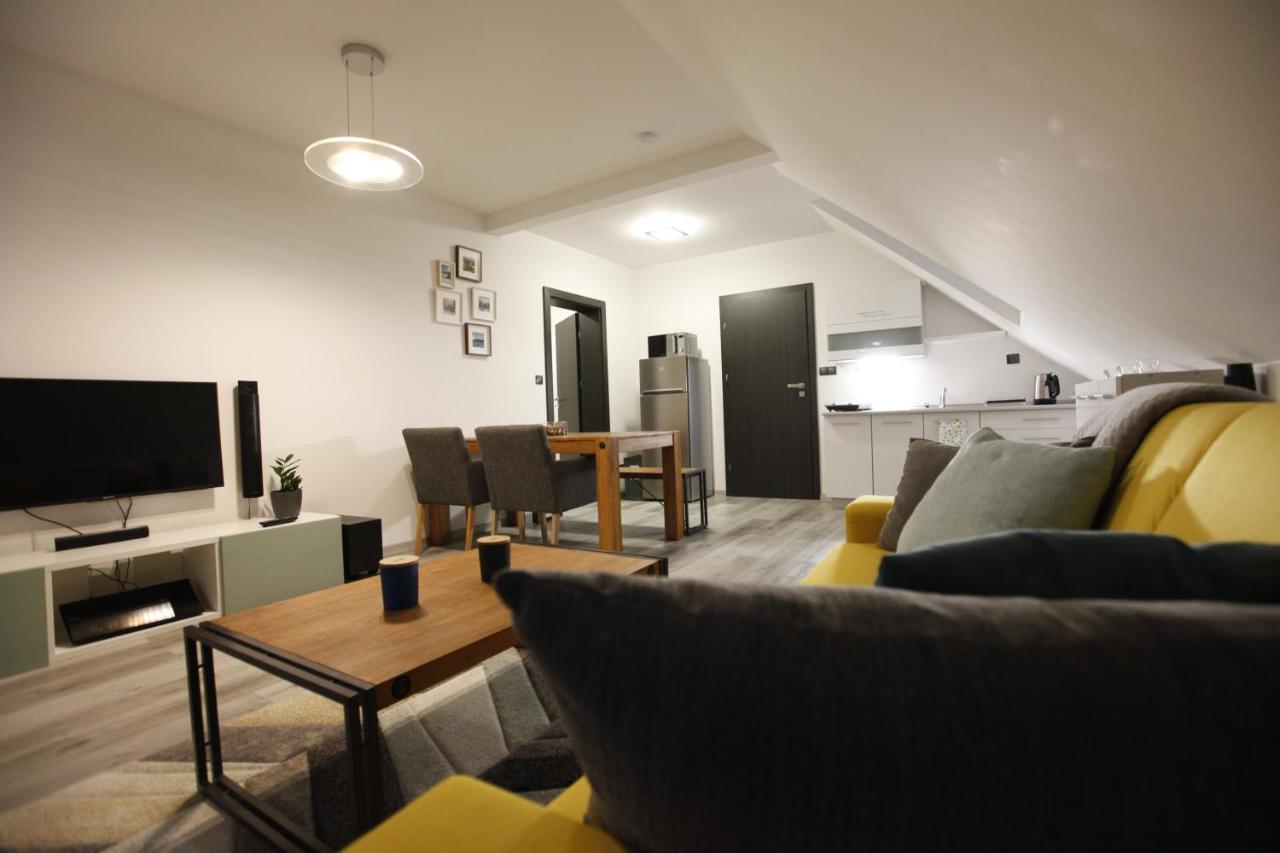 Apartman Peklo Vrchlabi Ngoại thất bức ảnh